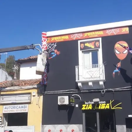 Spiderman House Гостьовий будинок *