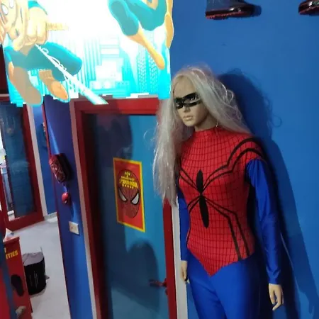 Spiderman House * Катанія