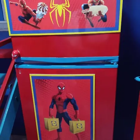 Гостьовий будинок Spiderman House