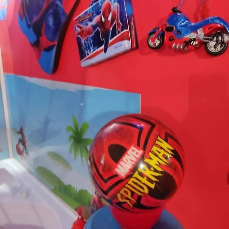 Гостьовий будинок Spiderman House